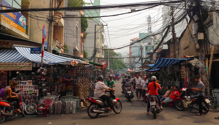 Top 7 cửa hàng phụ tùng xe máy nổi tiếng tại chợ Tân Thành