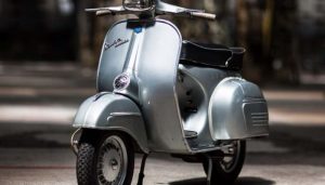 Vespa 946