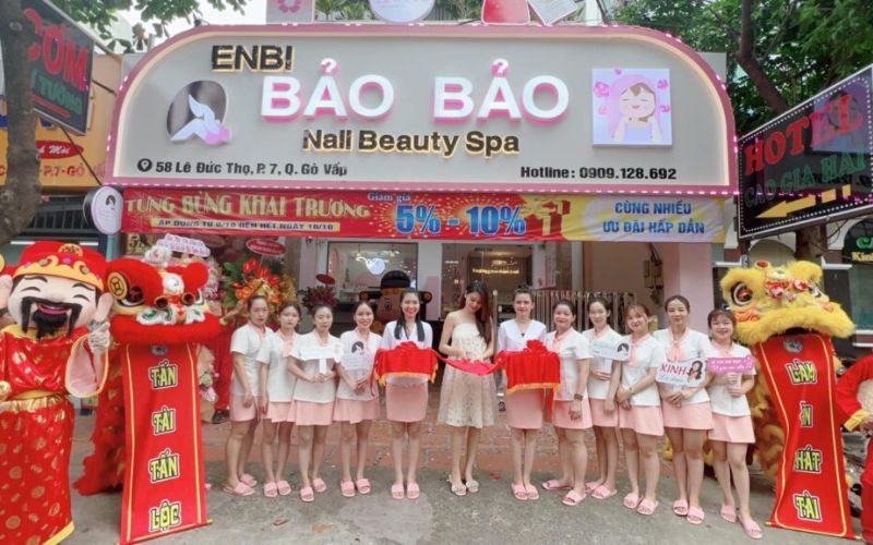 Enbi Spa có dịch vụ massage đá nóng chuyên nghiệp