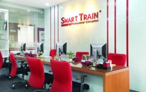 khóa học kinh doanh tại Smart Train