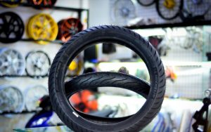 kiểm tra vỏ xe sirius