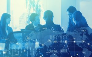 Nên lựa chọn đào tạo nội bộ hay thuê ngoài