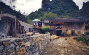 Làng đá cổ Cao Bằng